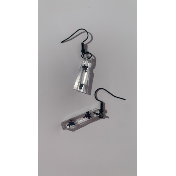 Şeffaf Renkli Siyah Yaprak Süslemeli Siyah Aksesuarlı Çubuk Şekil Sallantılı Epoksi Küpe Hediyelik - Resim 6