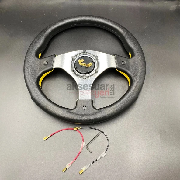 Momo Spor Direksiyon 32cm Sarı Göbek Detaylı- Yarış Spor Direksiyonu - 3