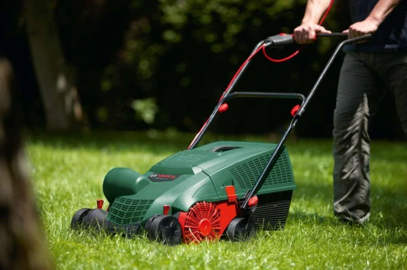 Bosch UniversalRake 900 Çim Havalandırma Makinesi - 2