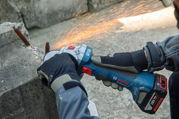 Bosch GWS 180-Li Çift Akülü 4 Ah Taşlama Makinesi