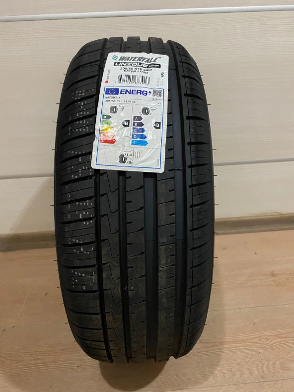 205/50R17 98W XL UNIQUE UHP WATERFALL