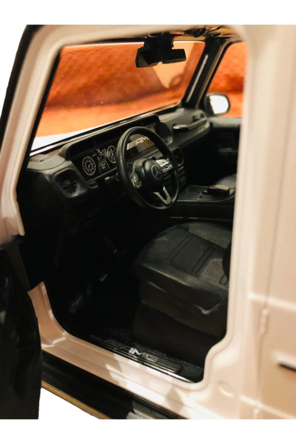 Mercedes Benz G63 AMG 1:14 Işıklı Uzaktan Kumandalı kapıları ve Bagaj Kapağı açılabilen Araba - 8