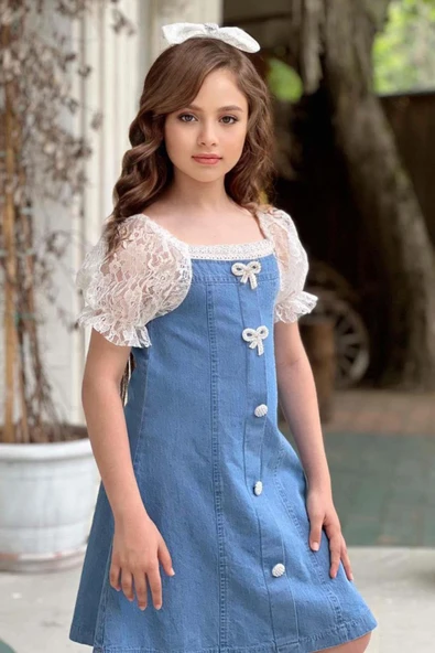 Kız Çocuk Yakası ve Kolları Dantel İşlemeli Balon Kollu Mavi Kot Elbise - Resim 4