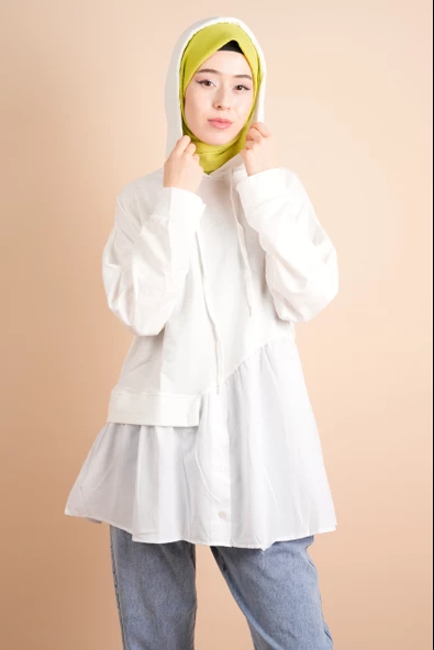 Alt Gömlek Detaylı Kapüşonlu Bağcık Deyatlı Sweat Beyaz - 4