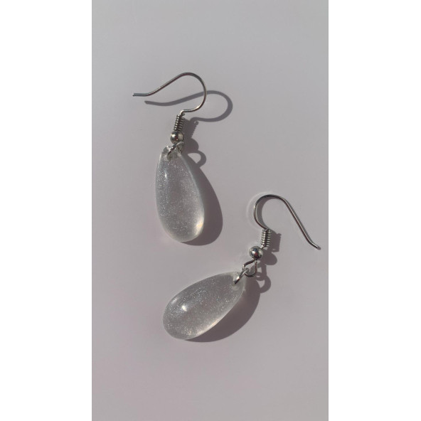 Şeffaf Renkli Sedefli Parlak Gümüş Aksesuarlı Damla Şekilli Sallantılı Epoksi Küpe Hediyelik - Resim 5