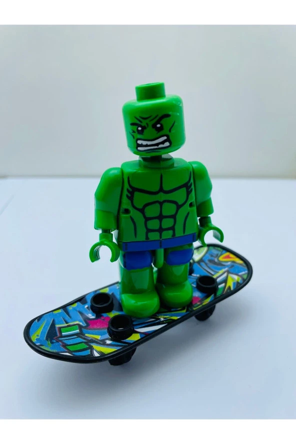 Kaykaylı Hulk Lego Karakteri Tekli Figür Set - 2