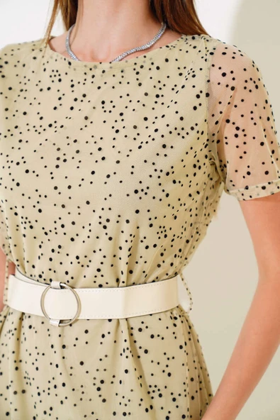 Puantiyeli Kemerli Mini Elbise Bej - Resim 4