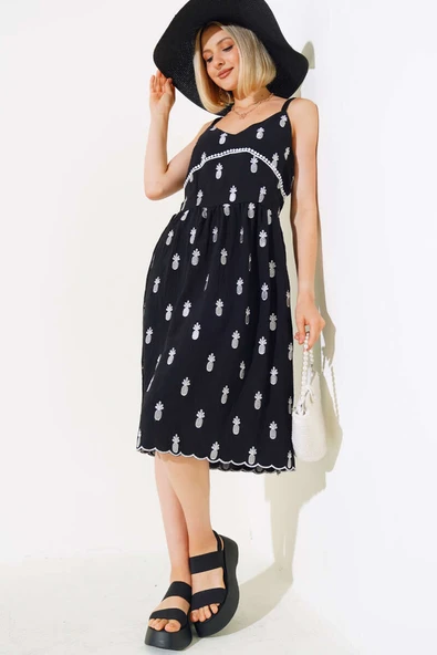 Ananas Nakışlı Askılı Elbise Siyah ürün görseli 1