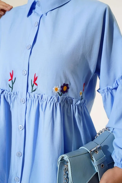 Pileli Çiçek Nakışlı Gömlek Buz Mavisi - Resim 4