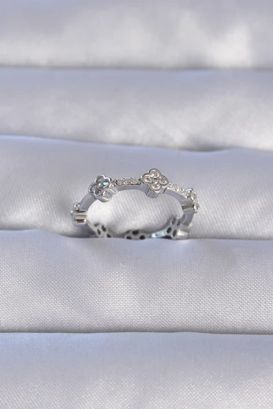 Pirinç Gümüş Renk Zirkon Taşlı Yonca Model Ayarlanabilir Yüzük - TJ-BYK3212 ürün görseli