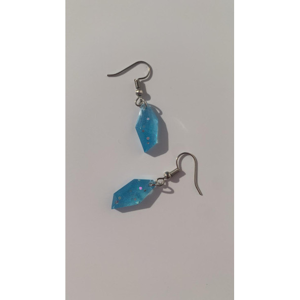 Gök Mavi Renkli Simli Sedefli Parlak Gümüş Aksesuarlı Kristal Şekil Sallantılı Epoksi Küpe Hediyelik ürün görseli