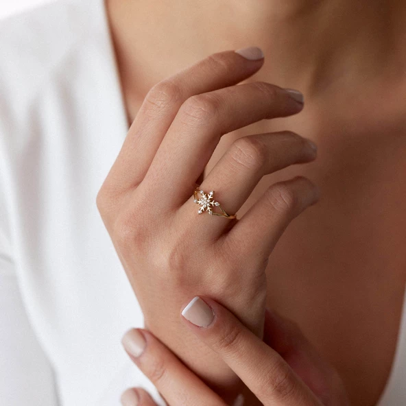 14 Ayar Altın Taşlı Kar Tanesi Yüzük - 4