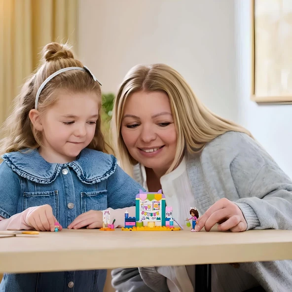 LEGO Gabby s Dollhouse Karton Yavru Kedi ile El Sanatları 10795 - 6