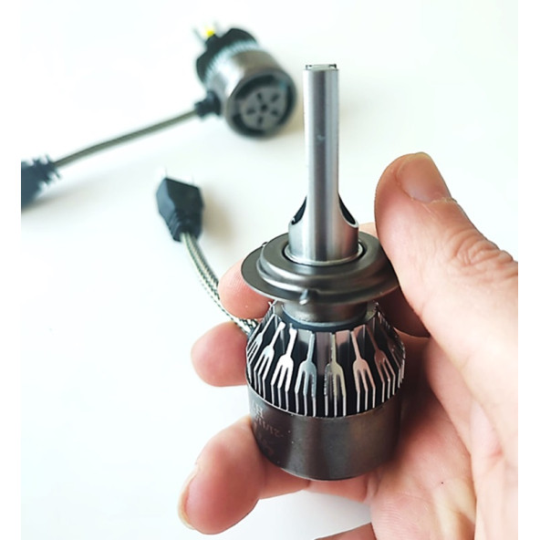 Led Xenon Beyaz HB4 9006 Far Ampulu Şimşek Etkili 6500k - 8000 Lümen - Resim 3