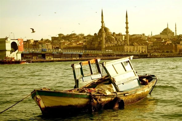 Eski Kayık - Kanvas Tablo