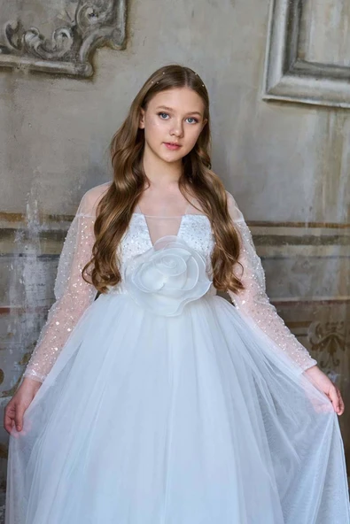 Kız Çocuk Üzeri Pulpayet İşlemeli Kolları Şeffaf Tüllü Toka Detaylı Beyaz Abiye - Resim 4