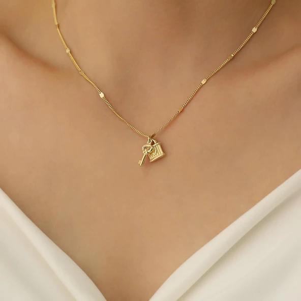 925 Ayar Gümüş Anahtarlı Kilit Kolye - CN00138 - Resim 4