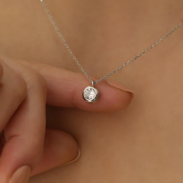 925 Ayar Gümüş Yuvarlak Tektaş Kolye - CNS00101 - Resim 4