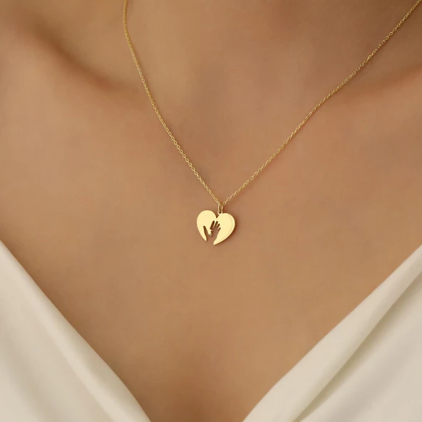 14 Ayar Mikron Altın Kaplama Anne ve Çocuk El Figürlü Kalp Kolye – Anlamlı Hediye Tasarım - CN00216 - Resim 3