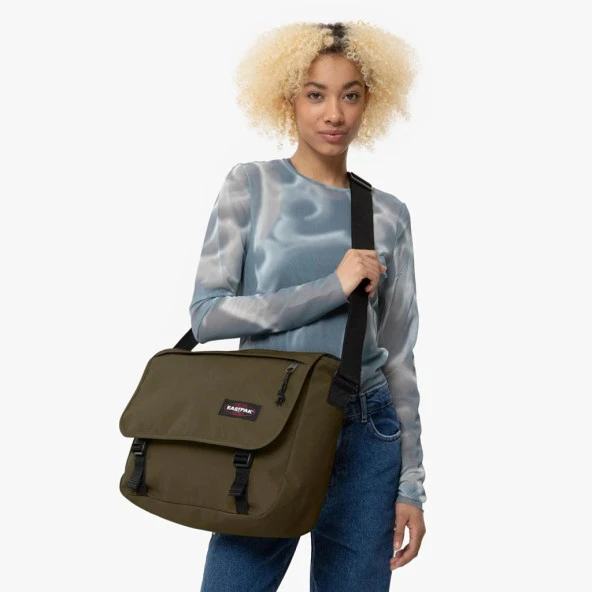 Eastpak Delegate+ Çapraz Askılı Postacı Çantası Army Olive J32 - 1