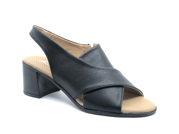 Ayakdaş Ortapedik Kısa Topuklu Çapraz Bantlı Kadın Ayakkabı ürün görseli 1