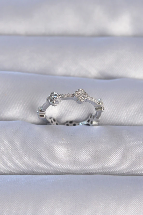 Pirinç Gümüş Renk Zirkon Taşlı Yonca Model Ayarlanabilir Yüzük - EBJ240714W25327 ürün görseli