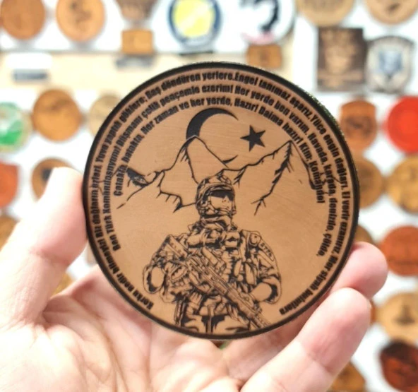 Komando Andı Korku Nedir Bilmeyiz  -Yuvarlak  Deri Peç - Arma - Leather Patch - Resim 2
