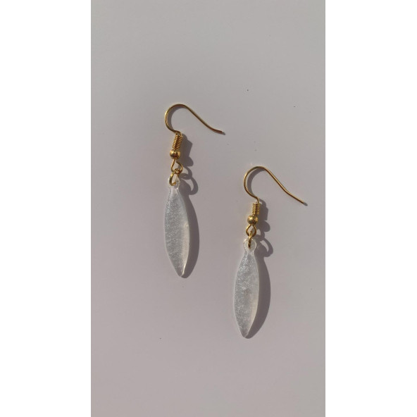 Beyaz Sedefli Renkli Gold Aksesuar Parlak Küçük Simetrik Şekil Sallantılı Epoksi Küpe Hediyelik - Resim 2