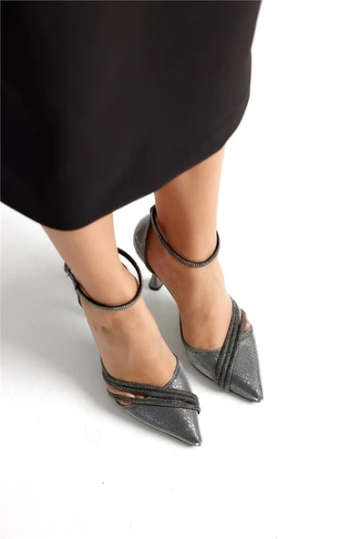 Feles Bilek Bağlı Üç Şerit Taş Detaylı Topuklu Stiletto Kadın Ayakkabı - Resim 11