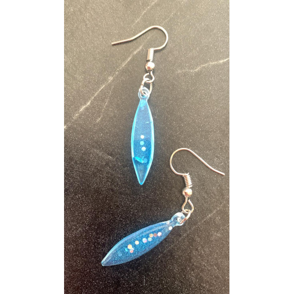 Mavi Renkli Simli Sedefli Parlak Gümüş Aksesuar Küçük Simetrik Şekil Sallantılı Epoksi Küpe - 3