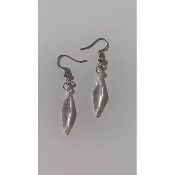 Şeffaf Beyaz Renkli Parlak Sedefli Gümüş Aksesuar Minik Karo Şekil Sallantılı Epoksi Küpe El Yapımı