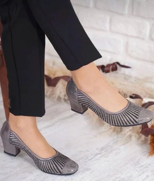 Feles Lazer Detaylı Taşlı Kadın Klasik Topuklu Ayakkabı - 12