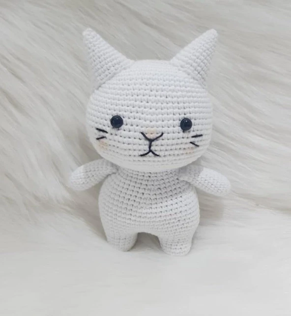 Beyaz Miniş Pisi Uyku Arkadaşı Amigurumi Organik Oyuncak