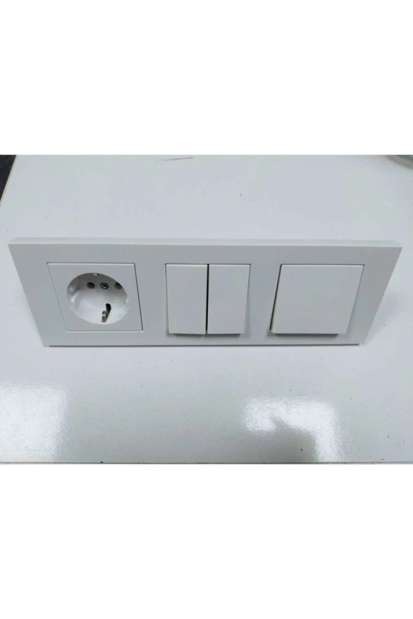 Topraklı Priz + Komütatör + Anahtar + 3lü Çerçeve