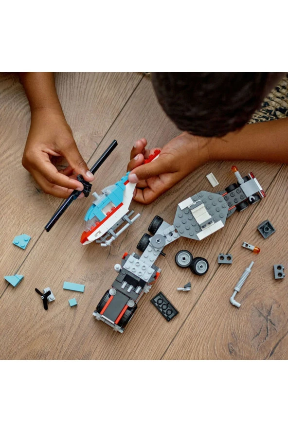 ® Creator Helikopterli Açık Kasa Kamyon 31146  - 7 Yaş ve Üzeri İçin Yapım Seti (270 Parça) - 8