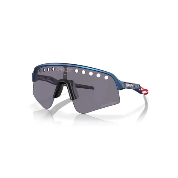 Oakley Sutro Lite Sweep Güneş Gözlüğü 946528 Amerikan Bayraklı TLD Blue ColorShift Prizm Grey ürün görseli 1