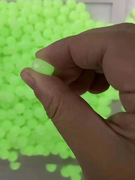 Eagenset Fosforlu Glow Beyaz Silikon Yumuşak Boncuk Olta Takımı, Çapari, Jig Yapım Malzemesi 50 Adet - Resim 5