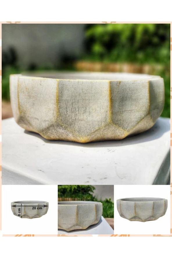 Geometrik aranjman ve bonsai saksısı altın yaldızlı