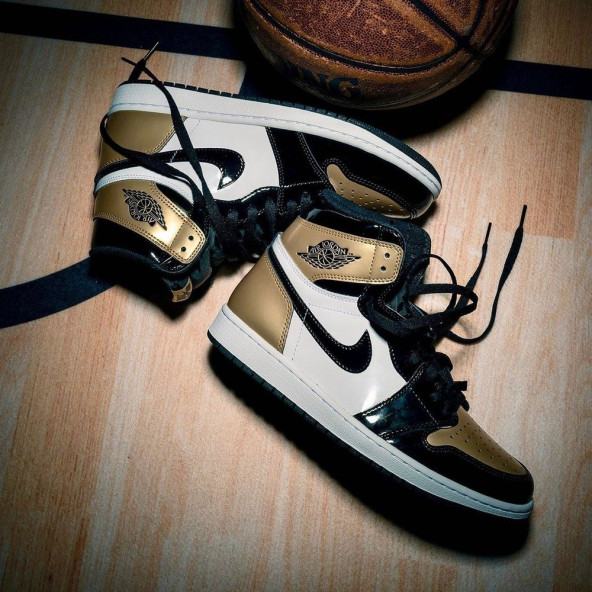 Nike Air Jordan 1 High Retro 'Gold Toe' - 2