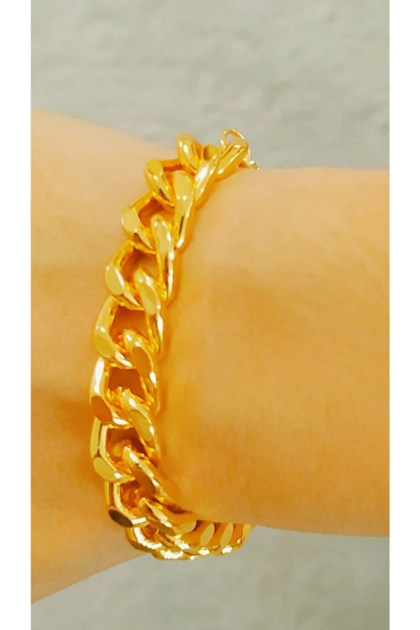 Altın Görünümlü Kalın Yılan Sırtı Bileklik ürün görseli