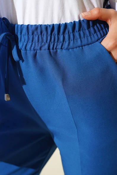 İp Detaylı Beli Lastikli Dar Paça Pers Mavi Pantolon - 4