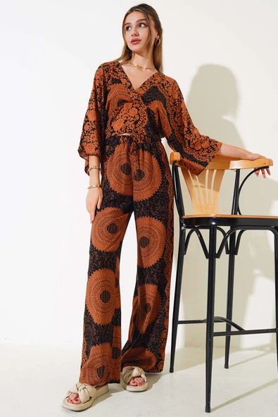 Desenli V Yaka Crop İkili Takım Taba ürün görseli 1