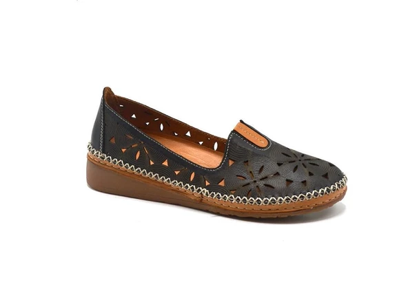 VENÜS 24197152Y DELİKLİ YUMUŞAK DERİ YAZLIK KADIN AYAKKABI ürün görseli 1