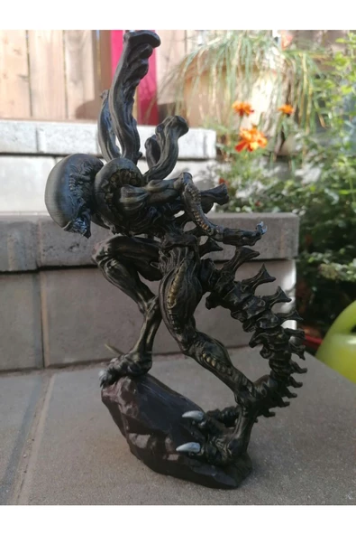 Alien Xenomorph Detaylı Figürü 26 cm