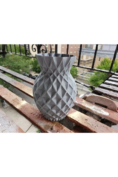 Bükülmüş Ananas Şeklinde Vazo 15 cm