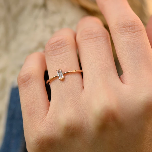 14 Ayar Altın Baget Taşlı Eklem Yüzük - Resim 2