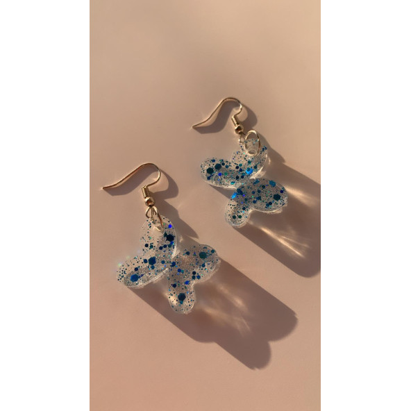 Şeffaf Parlak Mavi Glitter Süslemeli Simli Ve Pullu Kelebek Model Epoksi Küpe El Yapımı Hediyelik - Resim 6