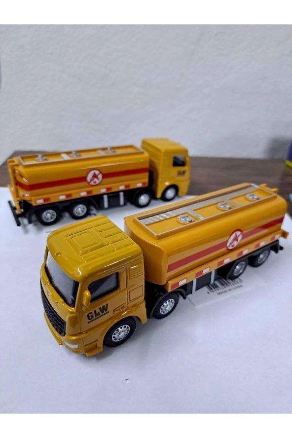 Oyuncak Tanker Kamyon Su-Akaryakıt Tankeri Metal Kafa 8 teker 16x5,3cm iş Makinası