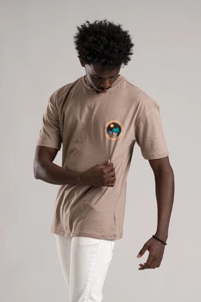 FBI Yarım Oversize (Hafif Bol Kesim) Arkası Baskılı Pamuklu T-shirt