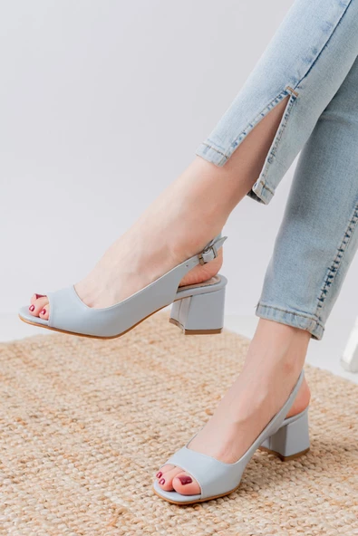 Eriola Bebe Mavisi Cilt Detaylı Alçak Topuklu Kadın Ayakkabı - Resim 2